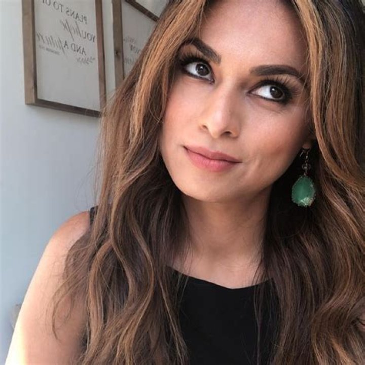 Aishah Hasnie Biography, Age, Height, Family, Salary & Net Worth