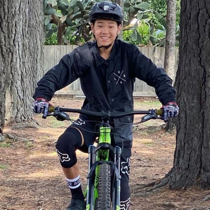 Aston Droomer Age | Wiki, Net worth, Bio, Height, Girlfriend