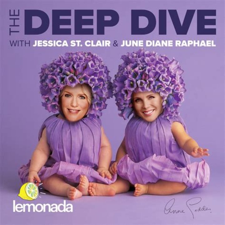 How tall is June Diane Raphael