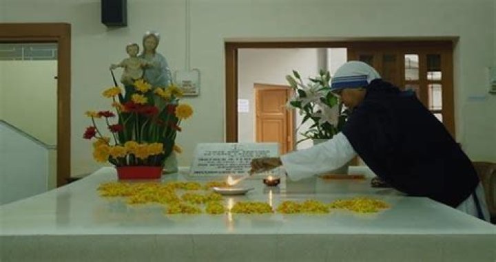 The Story Of Mother Teresa, The Nun Who Wore A Sari